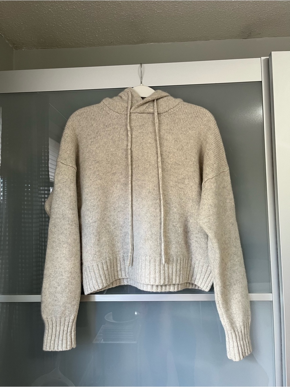 Aritzia Babaton cashmere sweater
